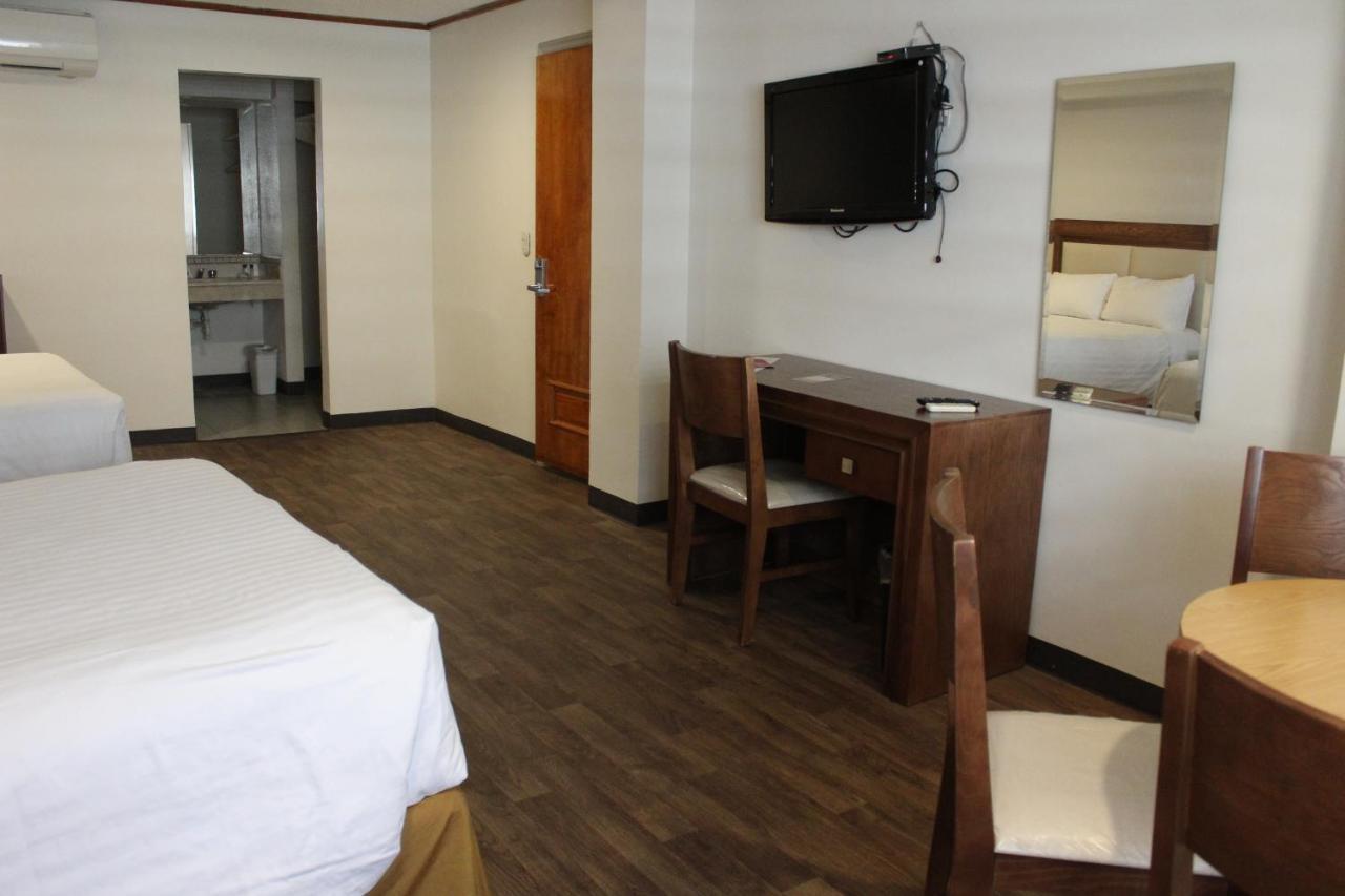 Hotel Adriana อิดาลโก เดล ปาร์ราล ภายนอก รูปภาพ
