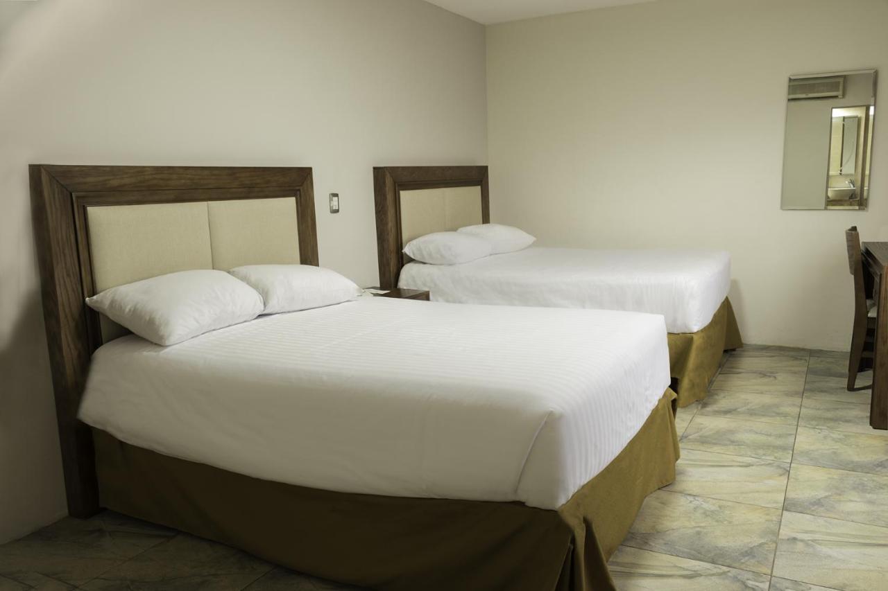 Hotel Adriana อิดาลโก เดล ปาร์ราล ภายนอก รูปภาพ